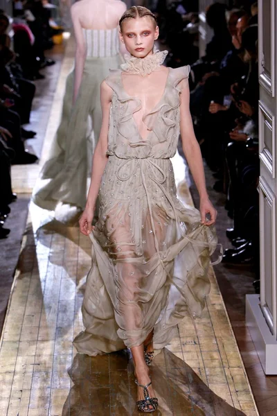 Look 26